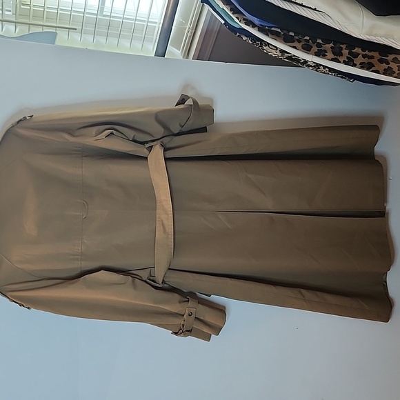 Etienne Aigner Tan Trench Coat Classic Relaxed Fit - Picture 12 of 16